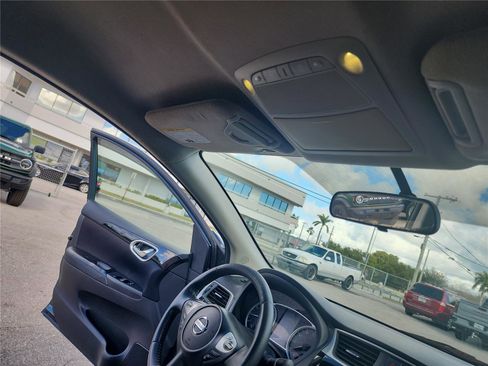 Used 2016 Nissan Sentra SV image 25