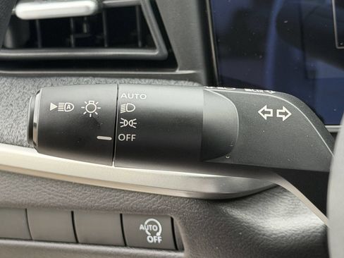 Used 2026 Nissan Kicks S FWD image 11