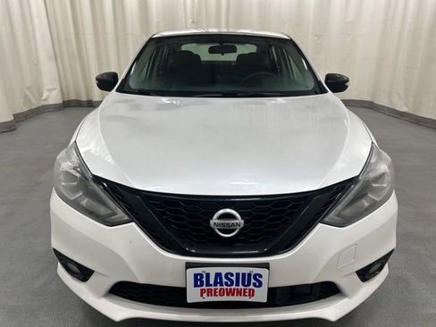 Used 2018 Nissan Sentra SR w/ SR Midnight Edition Package image 8