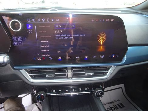 Certified 2024 Chevrolet Equinox EV LT w/ LPO, Blackout Package FWD image 25