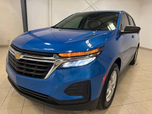 Used 2024 Chevrolet Equinox LS FWD image 2