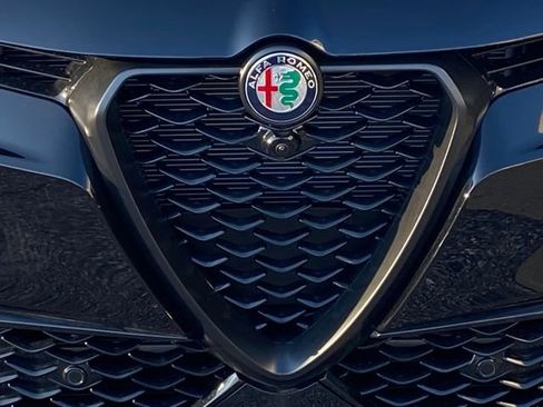 New 2024 Alfa Romeo Tonale Ti AWD/4WD image 11
