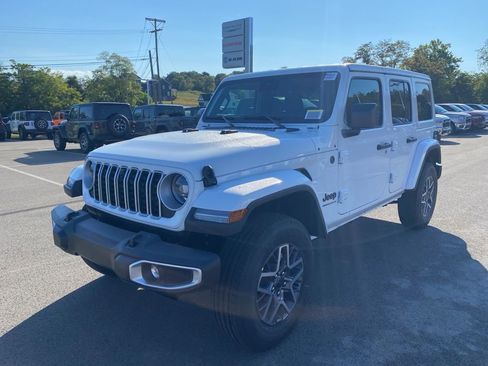 New 2025 Jeep Wrangler Unlimited Sahara w/ Safety Group AWD/4WD image 7