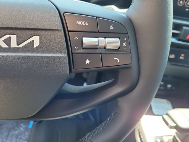New 2026 Kia Sportage SX FWD image 18