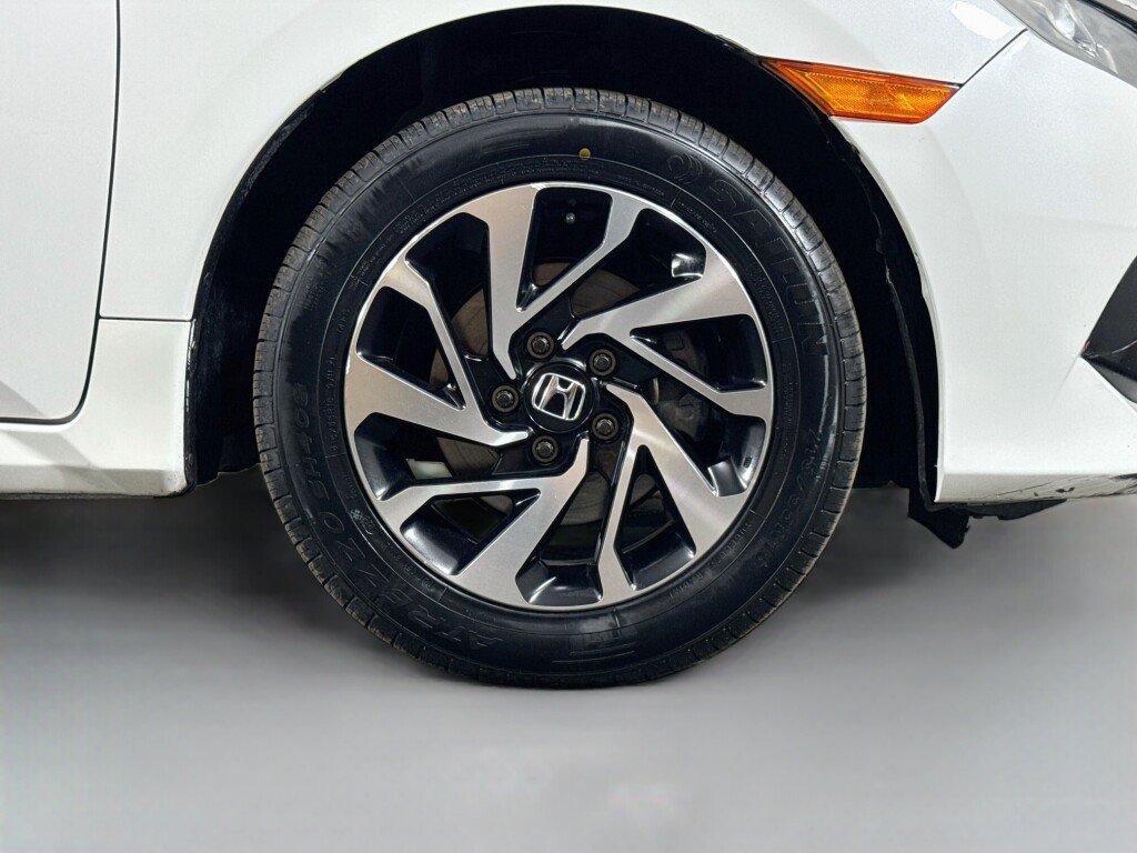 Used 2018 Honda Civic EX image 39
