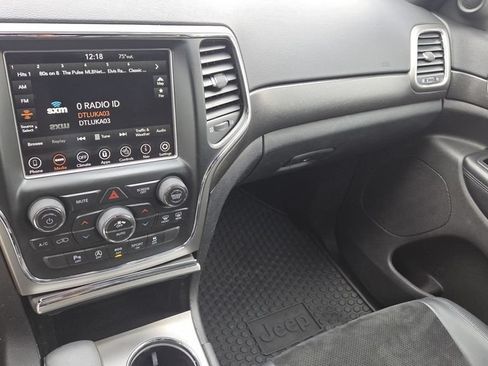 Used 2018 Jeep Grand Cherokee Altitude AWD/4WD image 20