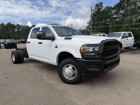 Used 2024 RAM 3500 Tradesman w/ Max Tow Package AWD/4WD image 3