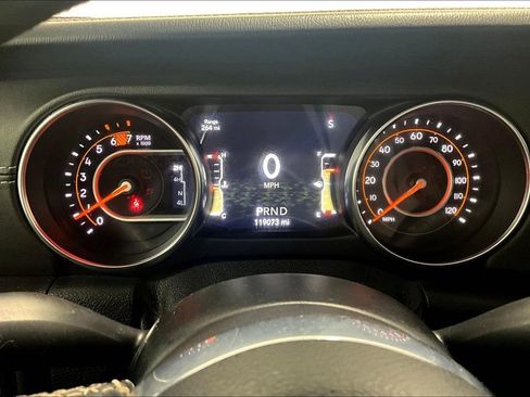 Used 2020 Jeep Wrangler Unlimited Sahara image 20