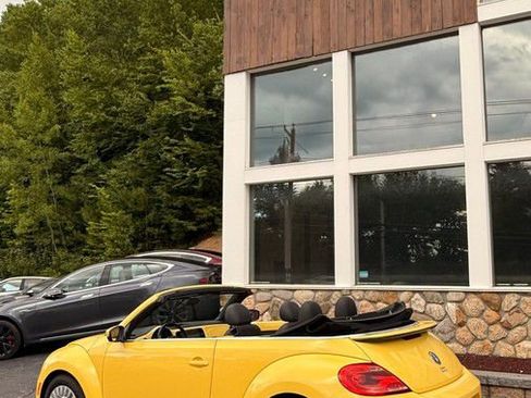 Used 2015 Volkswagen Beetle 1.8T FWD image 30