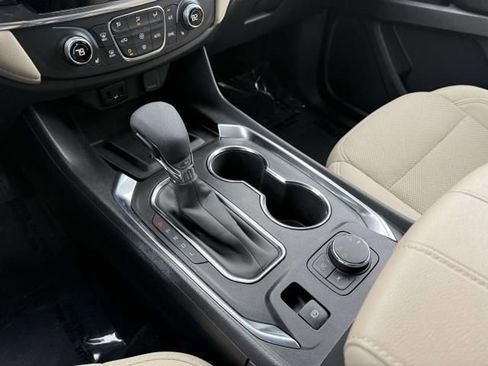 Certified 2023 Chevrolet Traverse LT AWD/4WD image 31