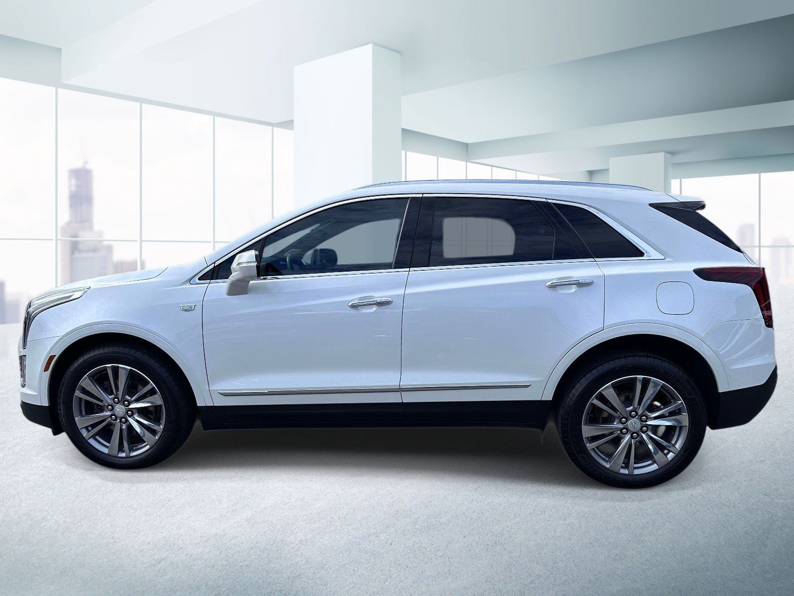 Used 2021 Cadillac XT5 Premium Luxury AWD/4WD image 2