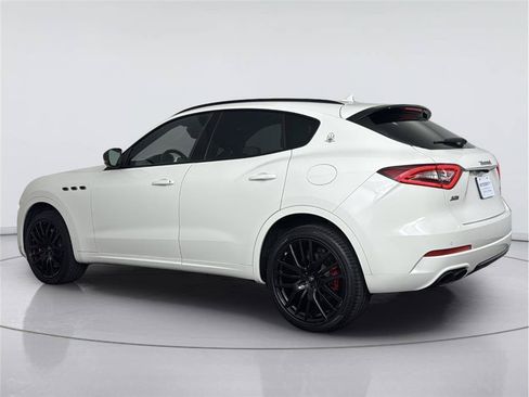 Used 2019 Maserati Levante S AWD/4WD image 3