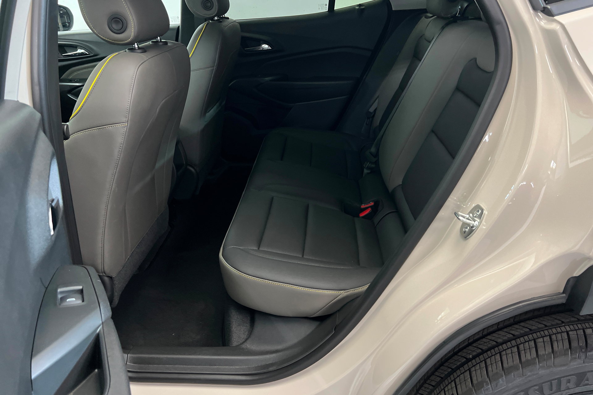 New 2026 Chevrolet Trax ACTIV w/ Driver Confidence Package FWD image 22