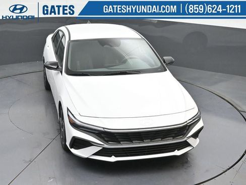 New 2025 Hyundai Elantra Sport image 40