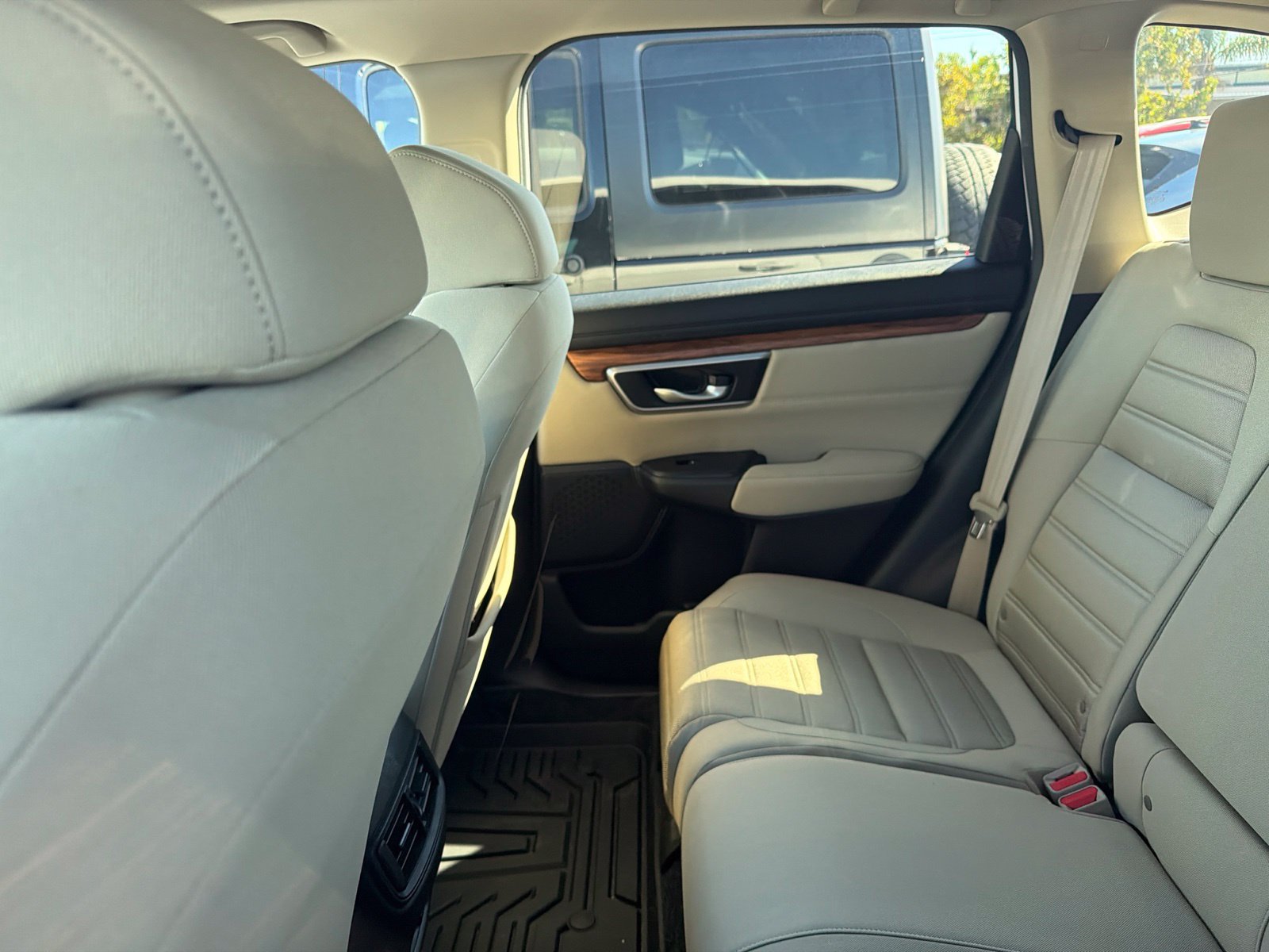 Used 2022 Honda CR-V EX image 2
