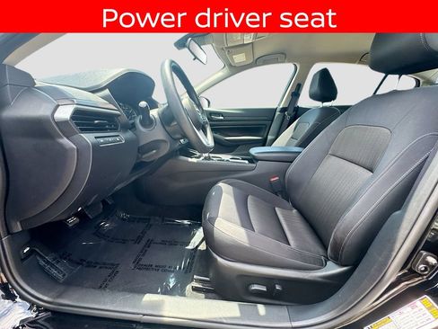 Used 2024 Nissan Altima 2.5 SV FWD image 19