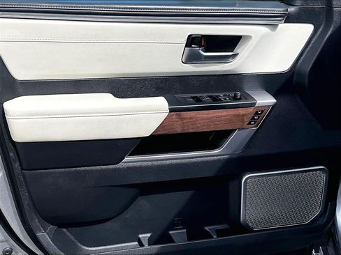 Certified 2022 Toyota Tundra Capstone AWD/4WD image 9