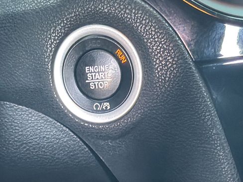Used 2019 Chrysler 300 S RWD image 24