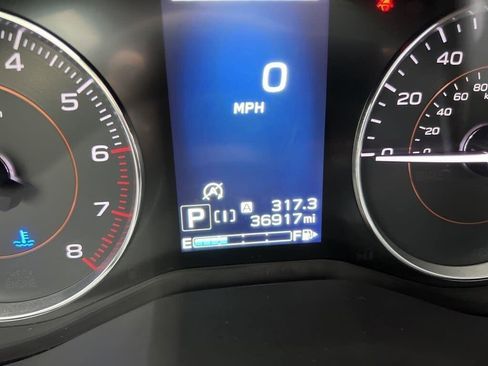 Used 2022 Subaru Crosstrek 2.5i Limited w/ Moonroof Package 2 image 9