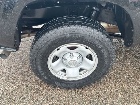 Used 2019 Toyota Tacoma SR5 image 40