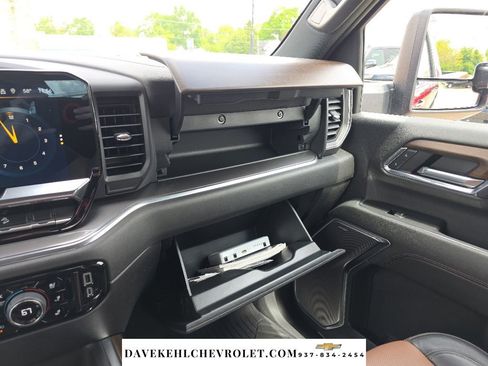 Used 2024 Chevrolet Silverado 3500 High Country w/ High Country Premium Package AWD/4WD image 33