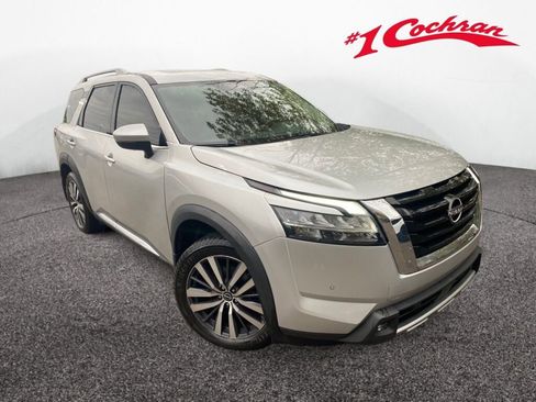 Used 2022 Nissan Pathfinder Platinum image 1