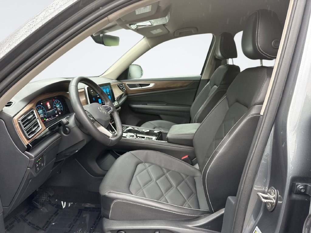 Used 2024 Volkswagen Atlas SE FWD image 13