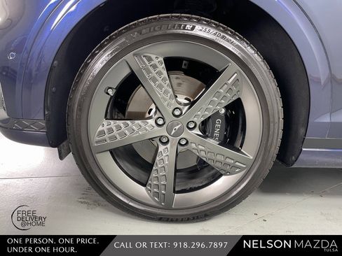 Used 2025 Genesis GV70 3.5T Sport w/ Sport Advanced Package image 11