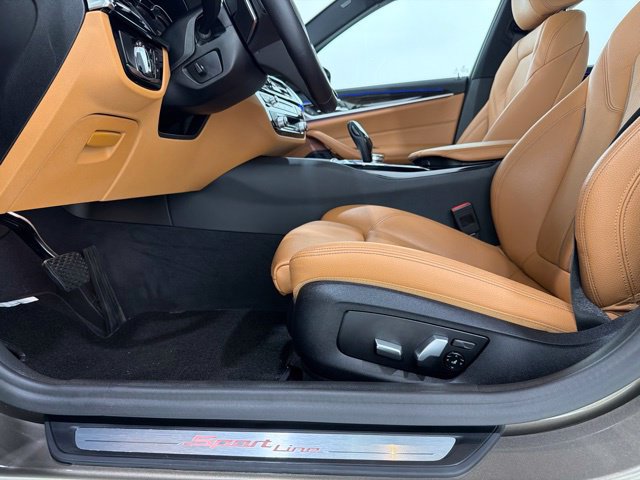 Used 2019 BMW 530i xDrive w/ Convenience Package AWD/4WD image 14