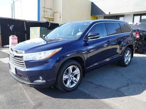 Used 2014 Toyota Highlander Limited image 5