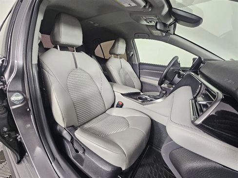Used 2023 Toyota Camry SE w/ Cold Weather Package image 14