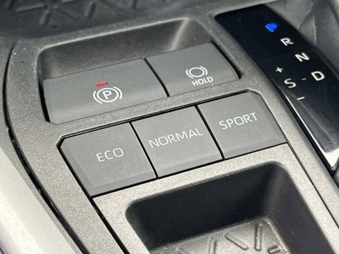 Used 2023 Toyota RAV4 LE FWD image 37