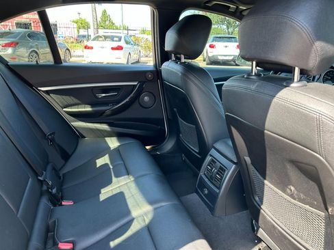 Used 2018 BMW 330i Sedan w/ Premium Package image 27