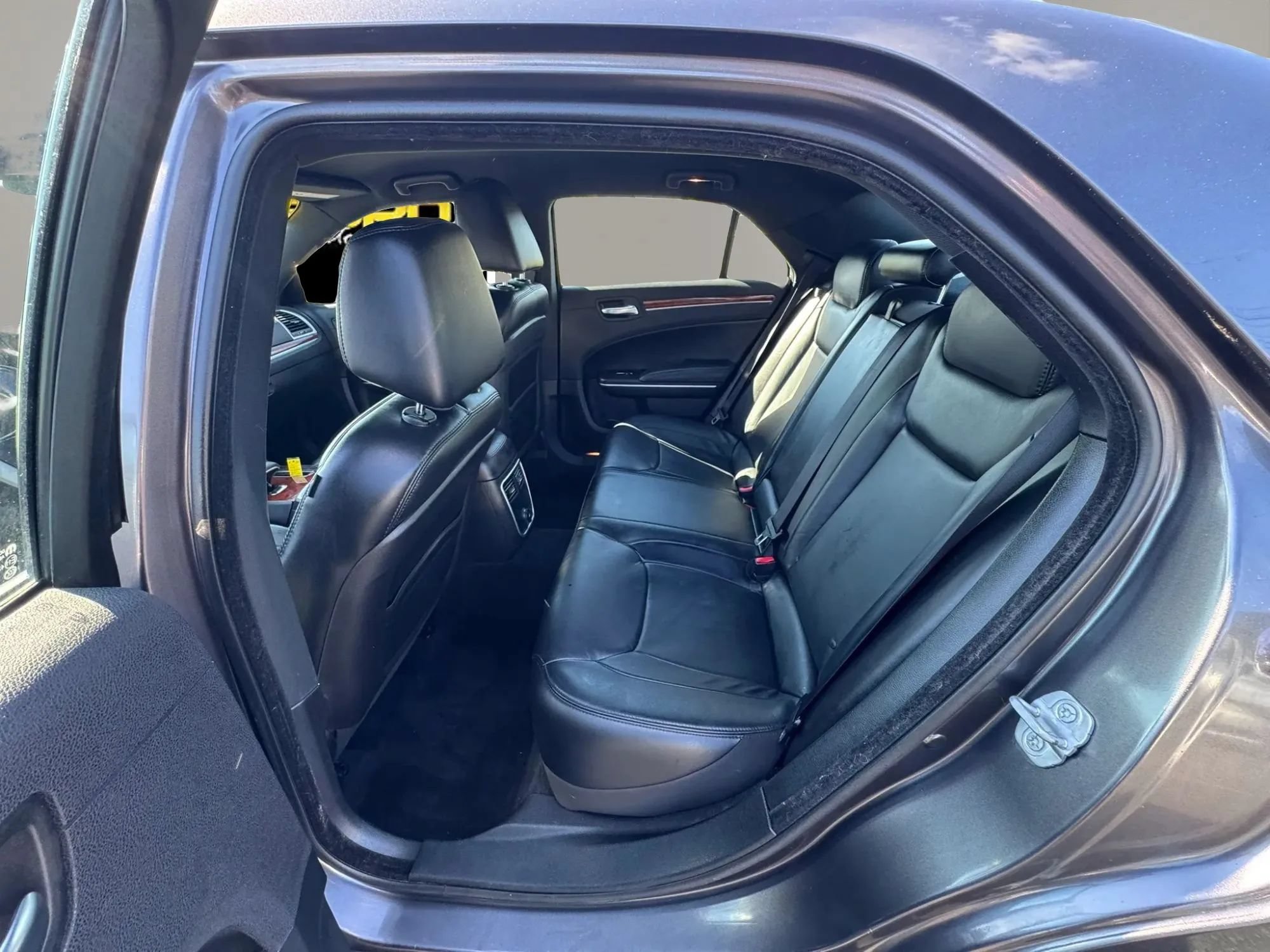 Used 2014 Chrysler 300 AWD w/ Driver Convenience Group image 10