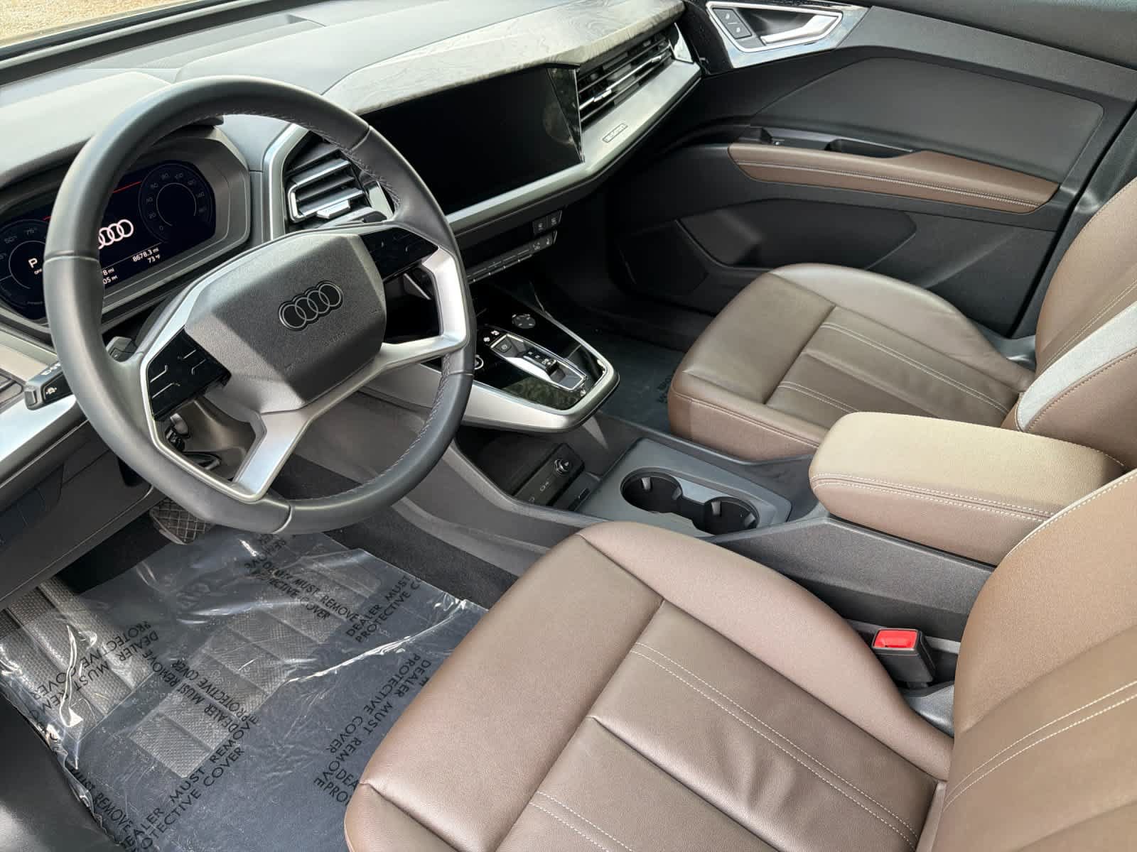 Used 2024 Audi Q4 e-tron Premium AWD/4WD image 11