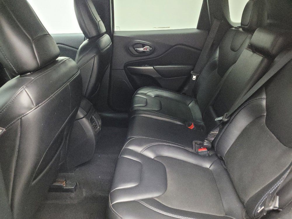 Used 2021 Jeep Cherokee Latitude Plus FWD image 18