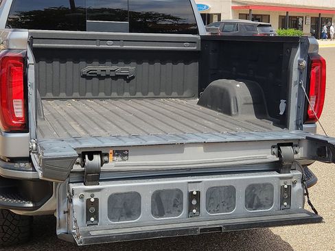 Used 2023 GMC Sierra 1500 AT4 w/ AT4 Premium Package AWD/4WD image 10