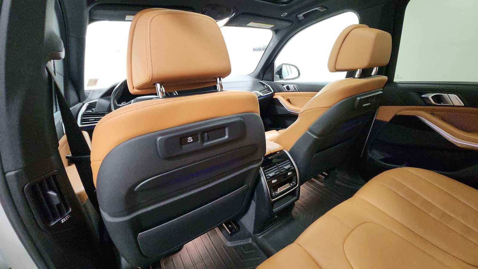 Used 2019 BMW X5 xDrive40i w/ Premium Package 2 AWD/4WD image 26
