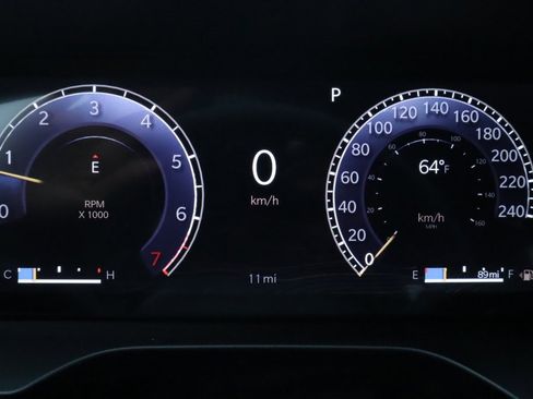 New 2025 Jeep Grand Cherokee Altitude image 4