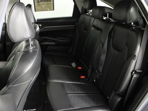 Used 2025 Kia Sorento S FWD image 20