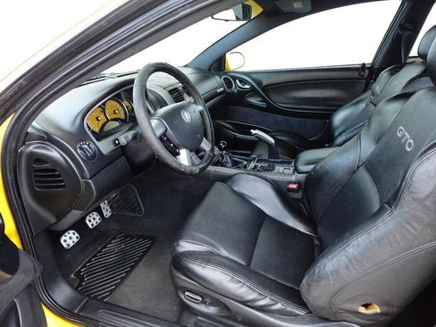 Used 2004 Pontiac GTO image 13
