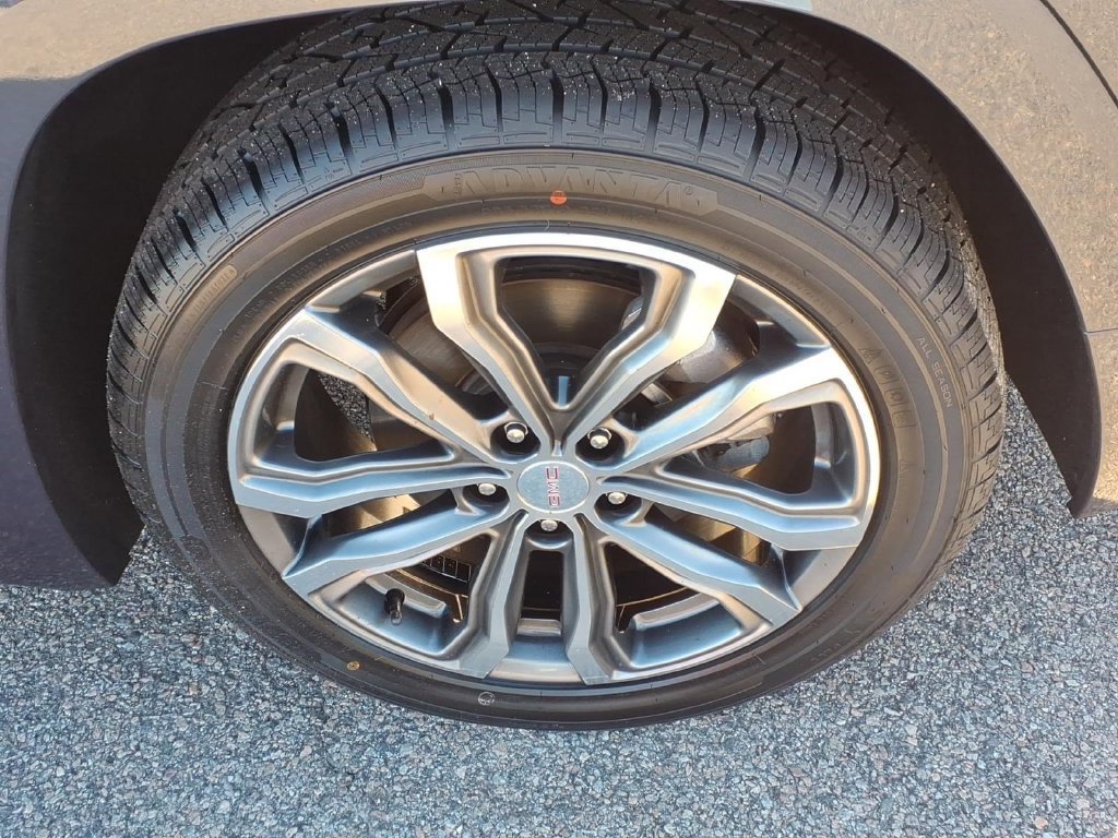 Used 2019 GMC Terrain Denali w/ Advanced Safety Package FWD image 13