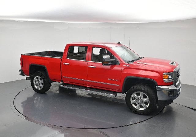 Used 2019 GMC Sierra 2500 SLT w/ Duramax Plus Package AWD/4WD image 42