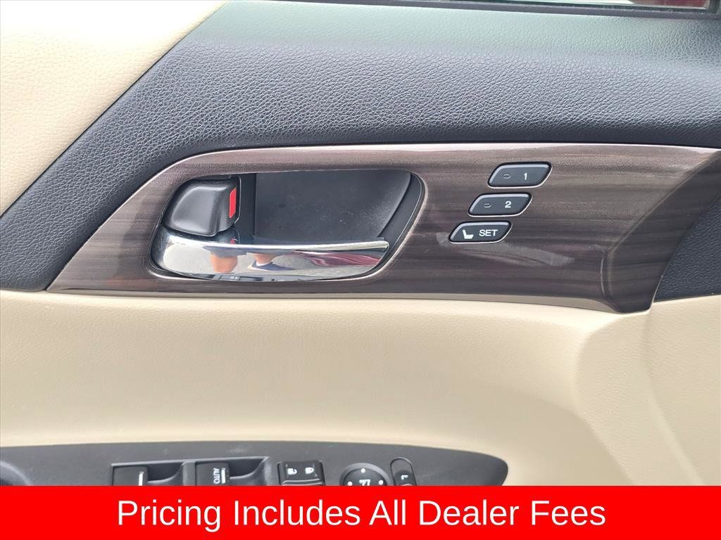 Used 2017 Honda Accord EX-L image 18