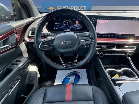 Used 2024 Chevrolet Traverse RS w/ LPO, Floor Liner Package FWD image 8