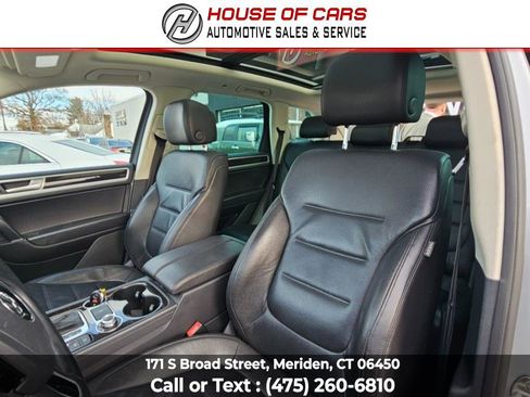 Used 2017 Volkswagen Touareg Executive image 67
