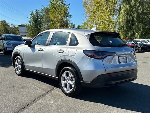 Used 2025 Honda HR-V LX image 2