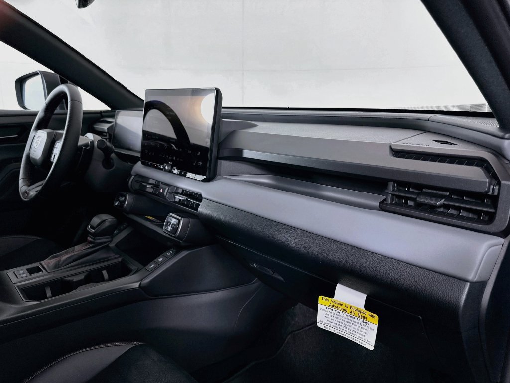 Used 2026 Toyota RAV4 AWD Plug-in Hybrid image 28