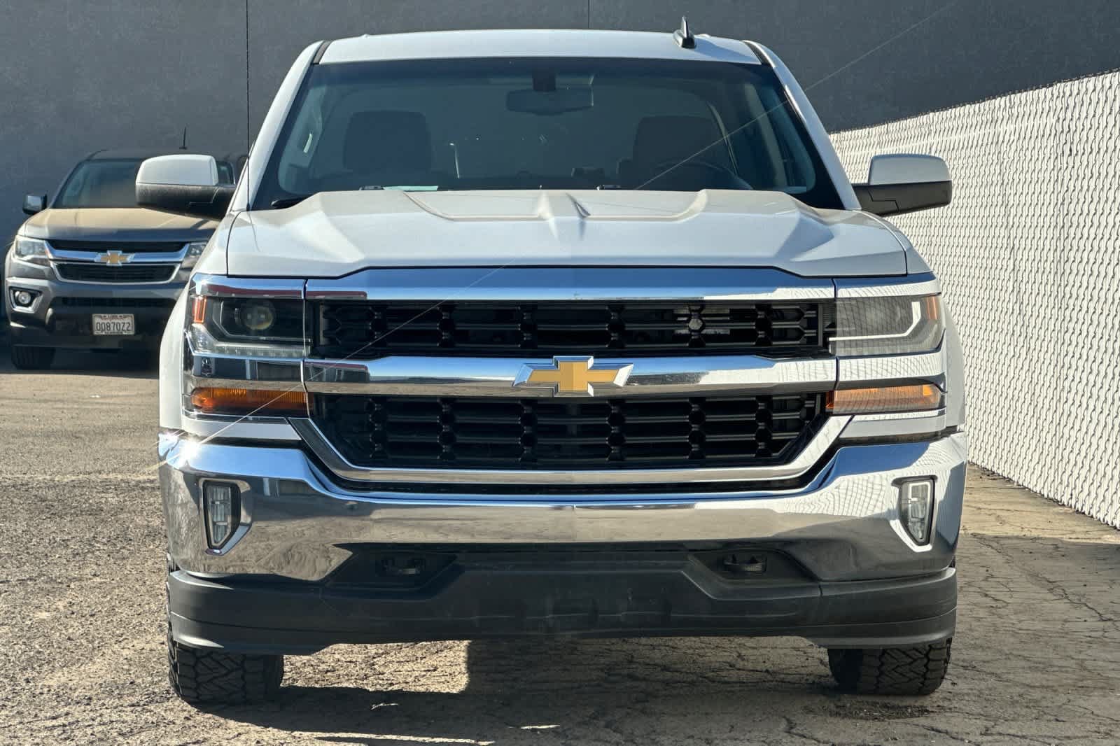 Used 2018 Chevrolet Silverado 1500 LT w/ LT Fleet Convenience Package AWD/4WD image 11