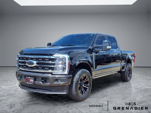 Used 2024 Ford F250 King Ranch w/ FX4 Off-Road Package AWD/4WD image 4